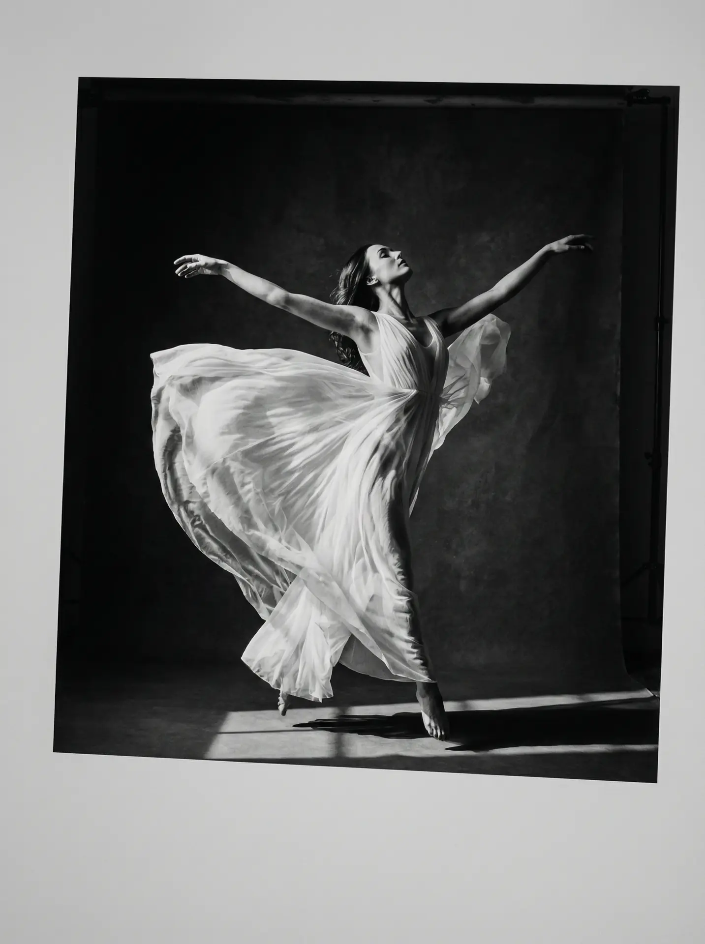 青柠TV在线观看 精选 - 黑白舞者艺术人像摄影